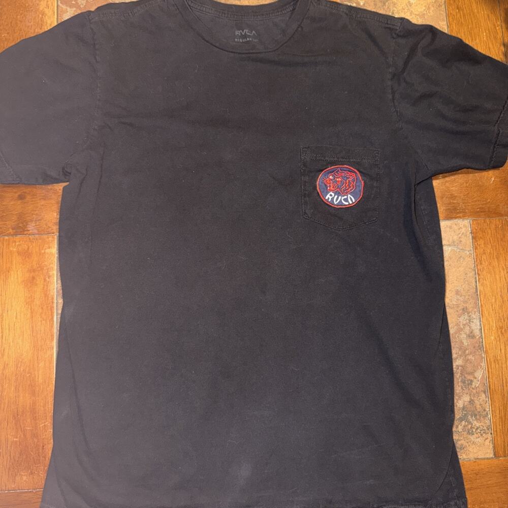 RVCA "EL TIGRE " MEDIUM T-SHIRT RARE DESIGN..SEWN PATCH W/POCKET SWEET!